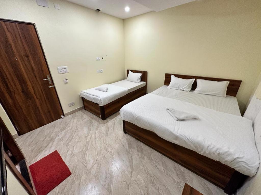 Hotel Holiday Express Колката Екстериор снимка