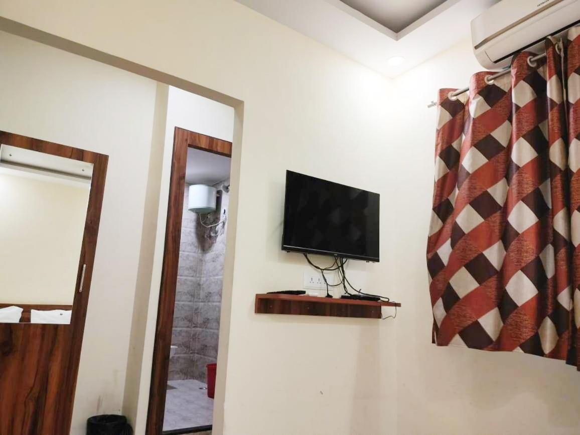 Hotel Holiday Express Колката Екстериор снимка